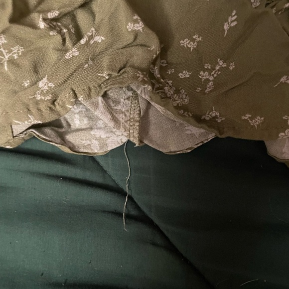 SO Olive Floral Smocked Mini Skirt - Picture 2 of 5